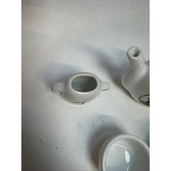 Schilling Child's Madeline Ceramic Tea Party Eiffel Tower lot Of 7 - Picture 6 of 7